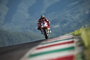 爱游戏登录入口-哈兰德神迹再现！C9比赛上演外星人级表现，球迷彻底沸腾